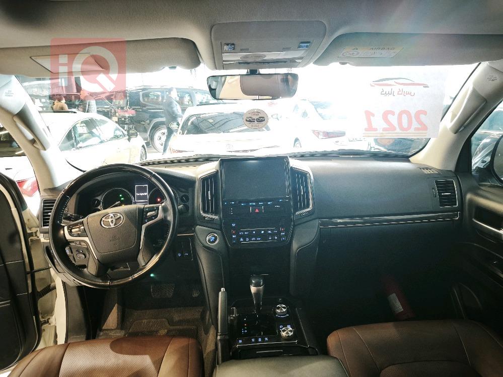 تويوتا لاندكروزر